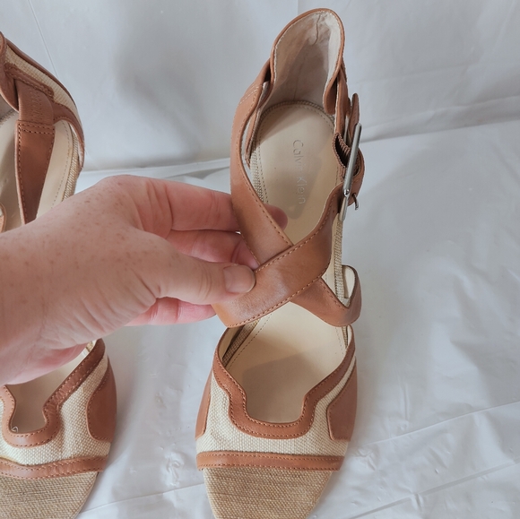 Calvin Klein Women's Brown and Tan Canvas and Leather Heels Size 10 - Picture 3 of 11
